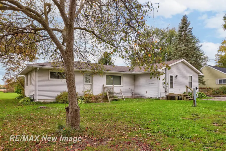 1865 W Moore RD, Saginaw, MI 48601 - #3