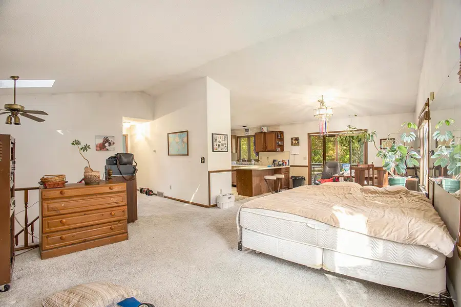 17501 W Spring Lake RD, Ferrysburg, MI 49456 - Image #3