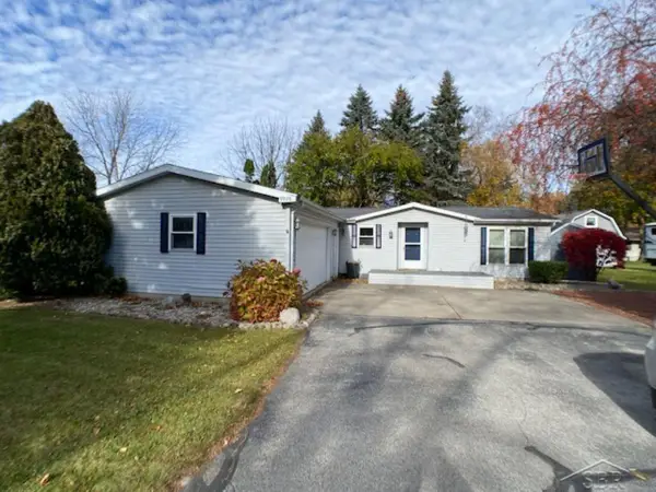 9926 Center, Reese, MI 48757