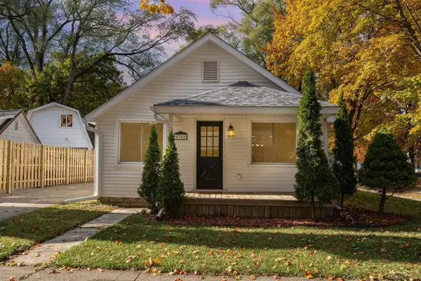 1711 Adelaide ST, Midland, MI 48640