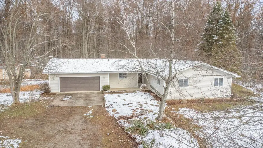 20100 Nelson RD, Merrill, MI 48637 - Image #2