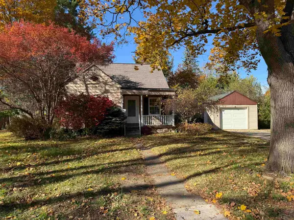 16 Southlawn CT, Saginaw, MI 48602