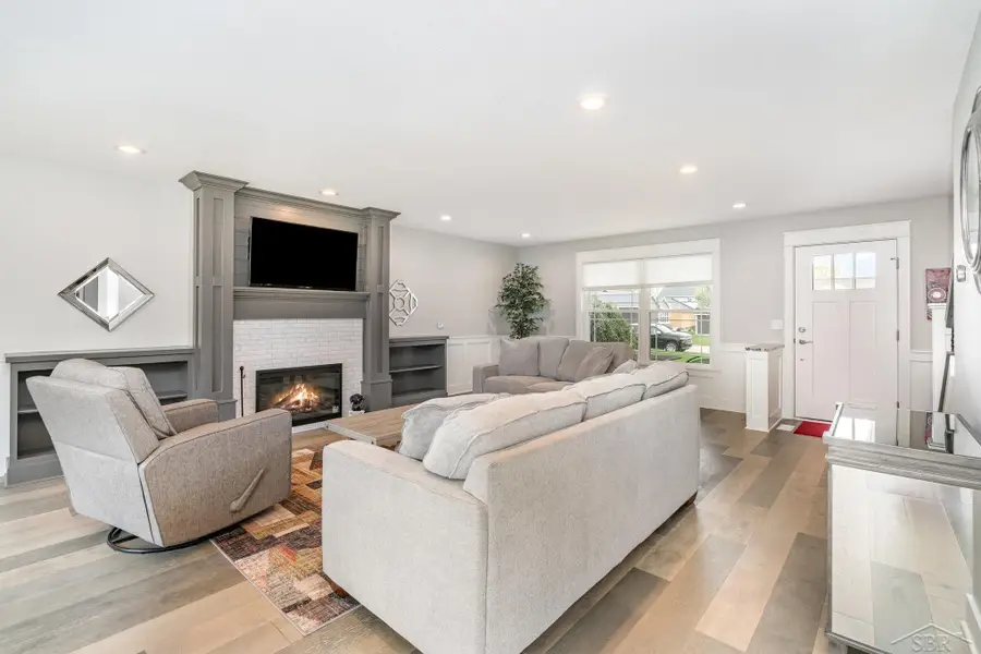 8442 Cottonwood DR, Freeland, MI 48623 - Image #2