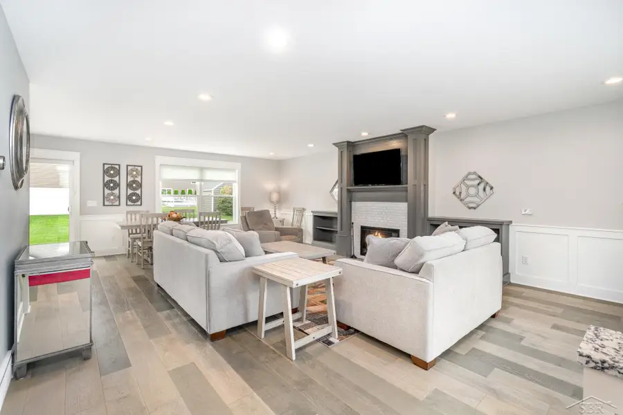 8442 Cottonwood DR, Freeland, MI 48623 - Image #3