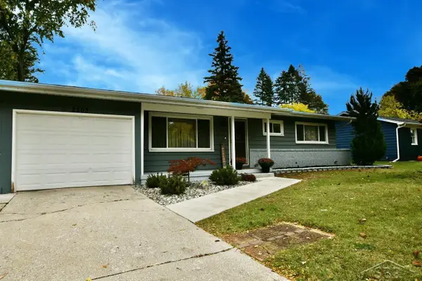 2203 Lambros ST, Midland, MI 48642