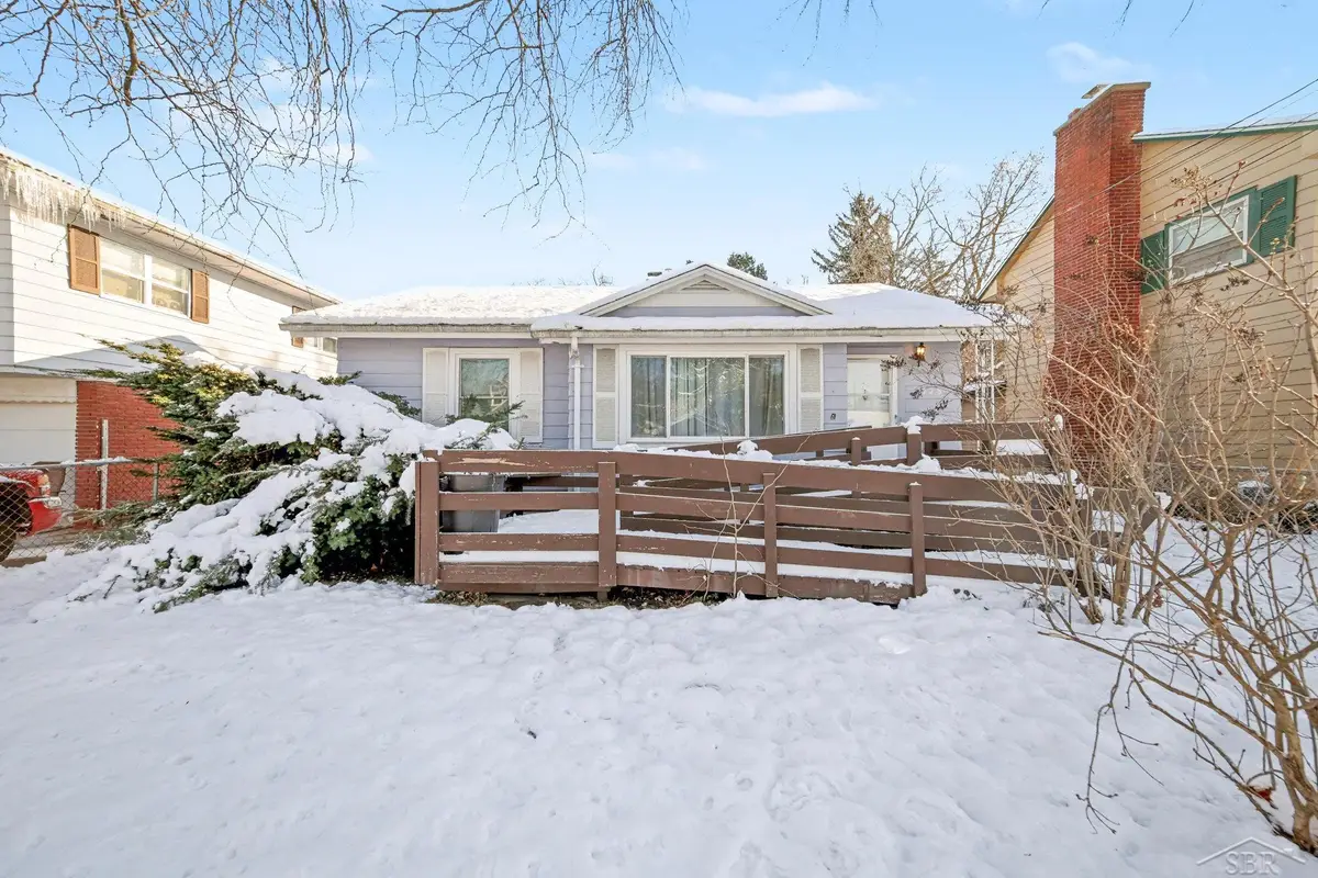 228 Larch ST, Saginaw, MI 48602 - Image #1