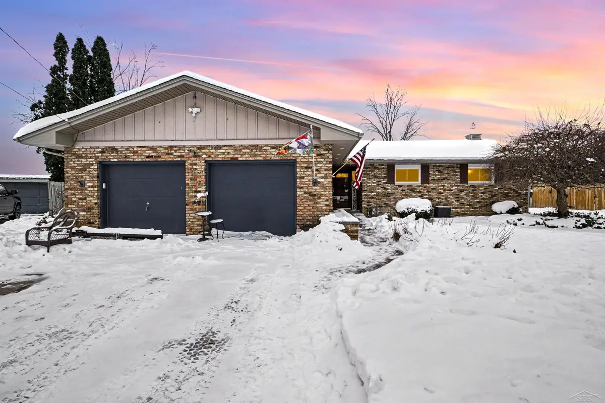 2247 Mayfield RD, Saginaw, MI 48602 - Image #1