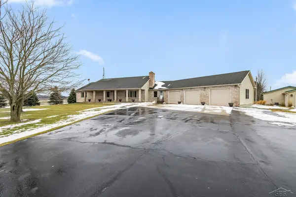 5949 N Mackinaw RD, Pinconning, MI 48650