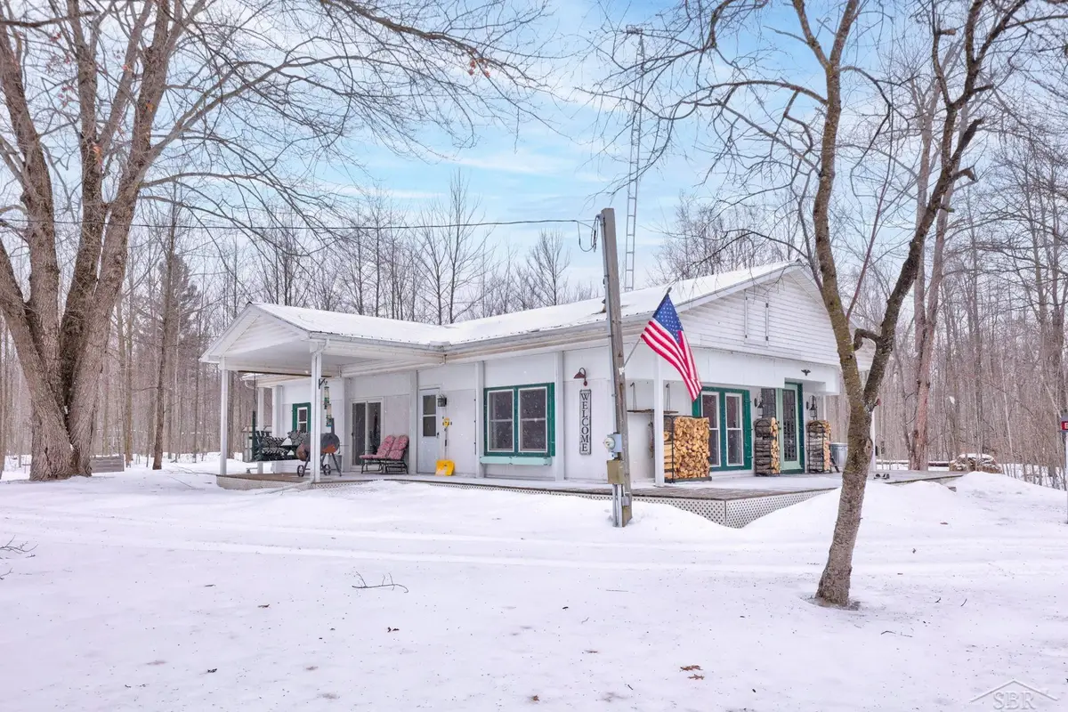 6786 Keystone RD, Burleigh, MI 48770 - Image #1