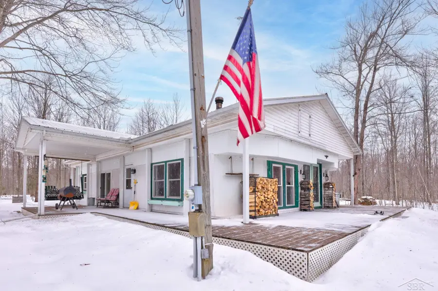 6786 Keystone RD, Burleigh, MI 48770 - Image #2