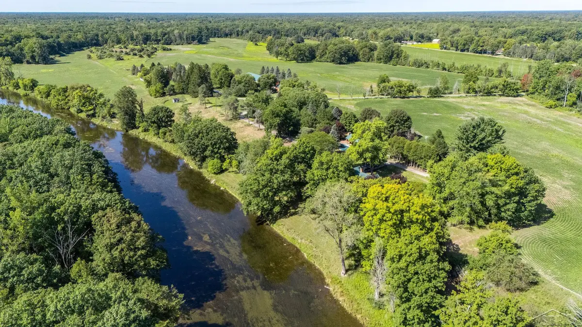 456/458 E Chippewa River RD, Midland, MI 48640 - Image #1