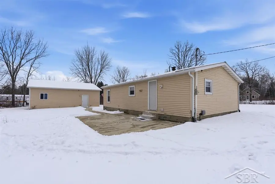 4967 N Mid Bay County Line RD, Midland, MI 48642 - Image #2