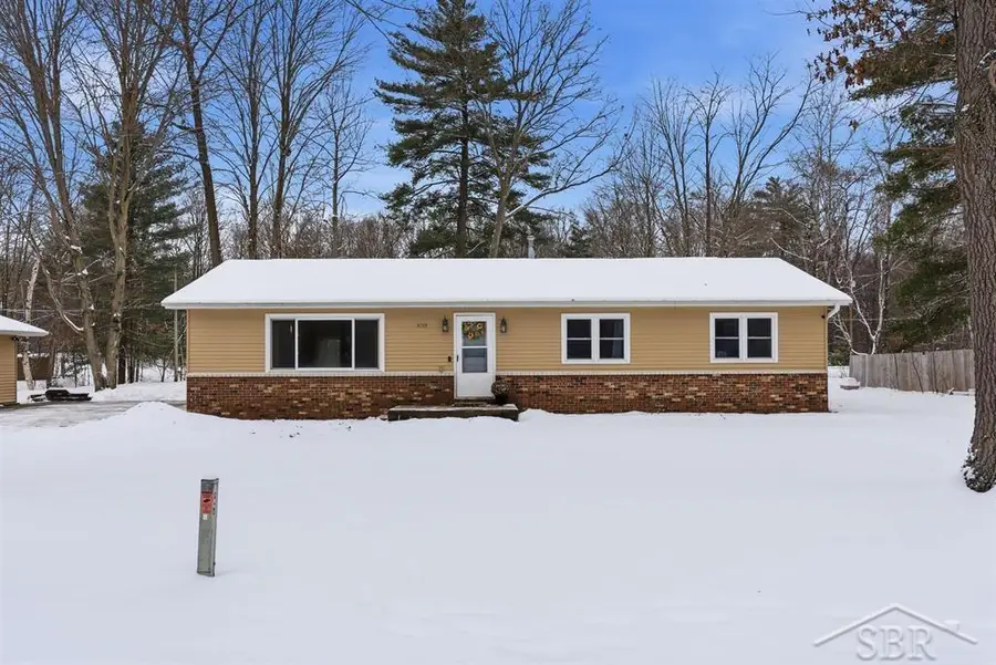 4159 N Maple Crest DR, Sanford, MI 48657 - Image #3