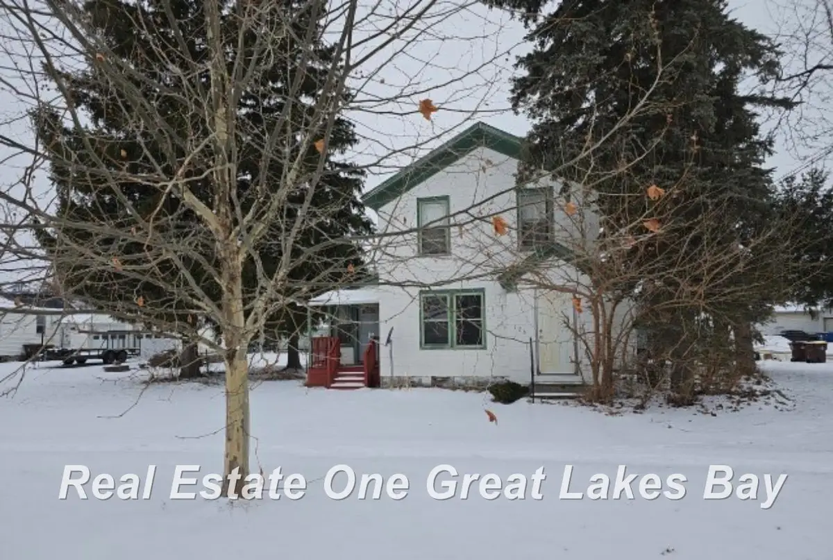 123 Clark ST, Chesaning, MI 48616 - Image #1