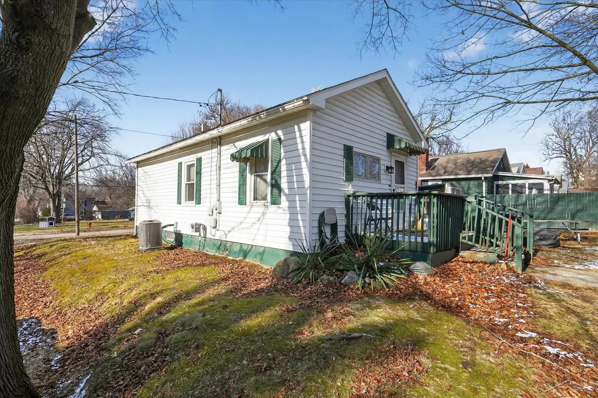 801 Center ST, Jackson, MI 49202 - Image #1