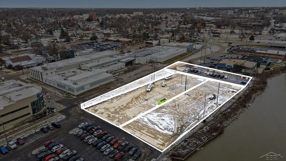 916 N Niagara ST, Saginaw, MI 48602 - Image #1