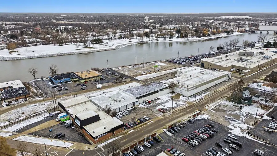 916 N Niagara ST, Saginaw, MI 48602 - Image #2