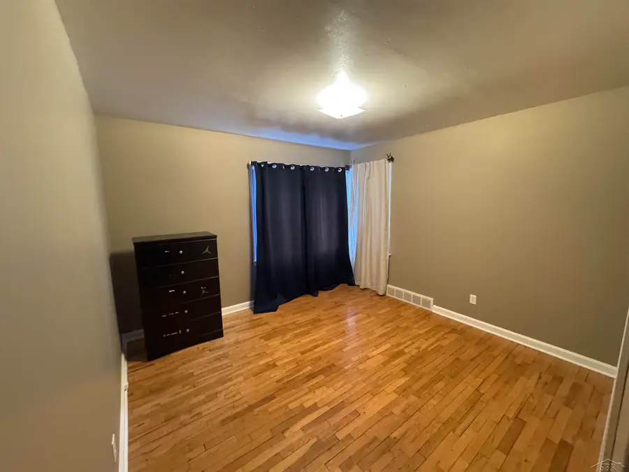 250 Goetz ST, Saginaw, MI 48602 - Image #3