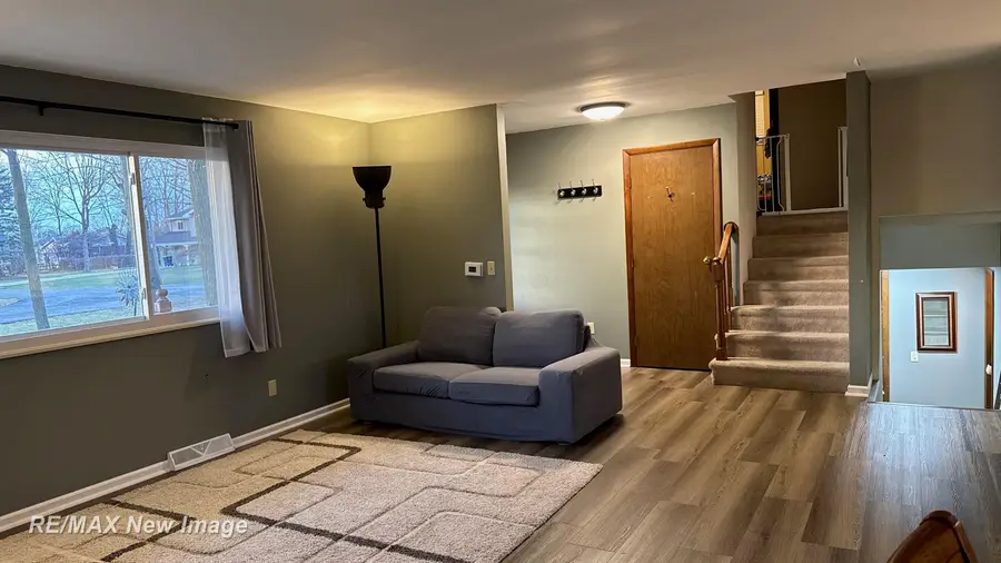 3830 Deibel DR, Saginaw, MI 48603 - Image #3