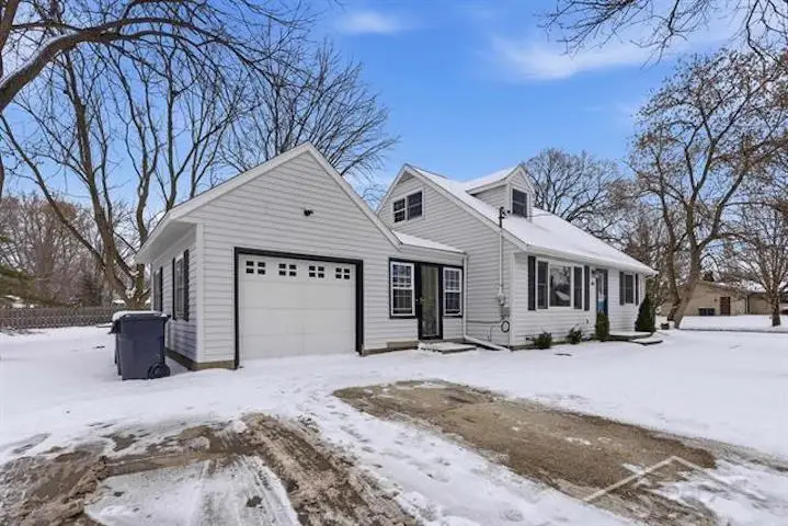 100 W Chapel LN, Midland, MI 48640 - Image #2