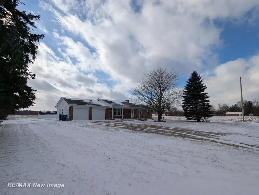 5502 King RD, Bridgeport, MI 48722 - Image #3