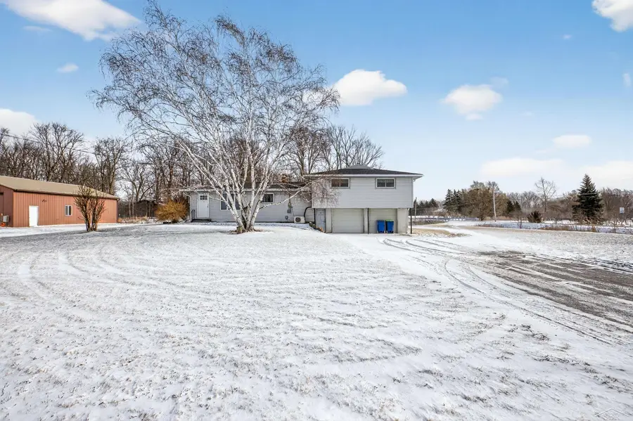 6530 Davis RD, Saginaw, MI 48604 - Image #2