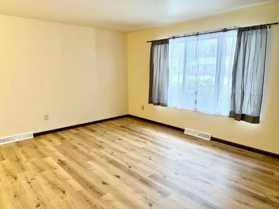 6092 Amanda DR, Saginaw, MI 48638 - Image #3