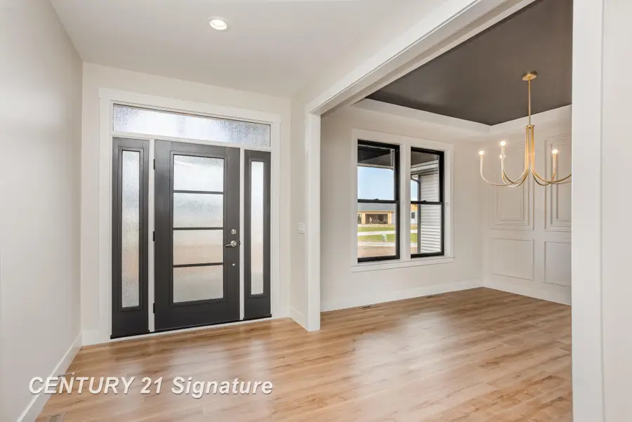 34 W Grove CT, Freeland, MI 48623 - Image #3