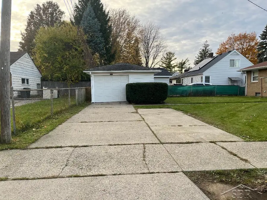 1007 Weiss ST, Saginaw, MI 48602 - Image #3