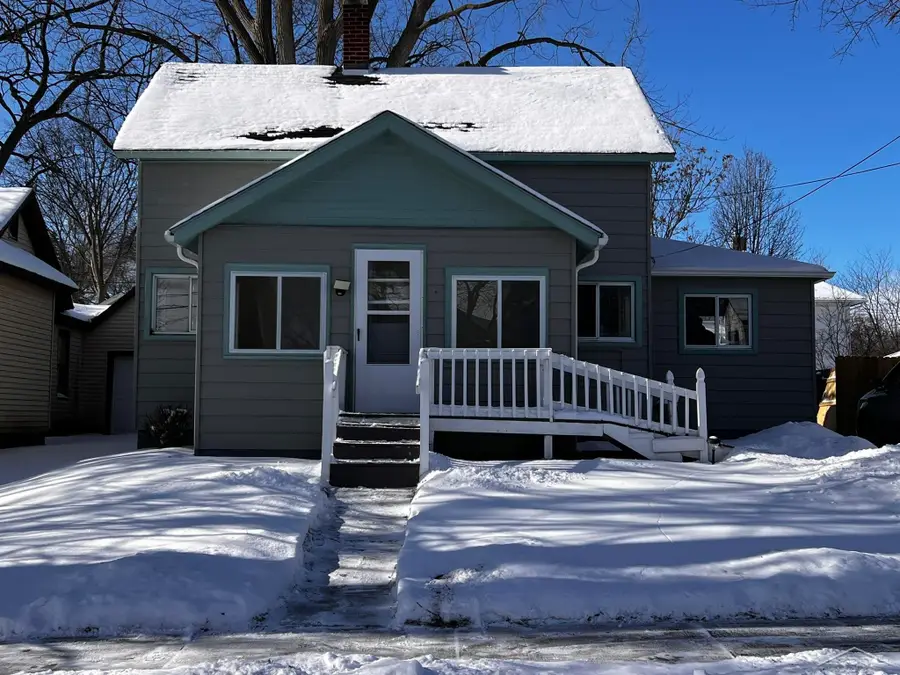 304 S Erie ST, Bay City, MI 48706 - Image #2