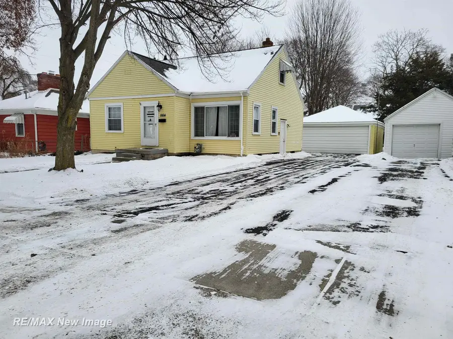 1954 Harry ST, Saginaw, MI 48602 - Image #2