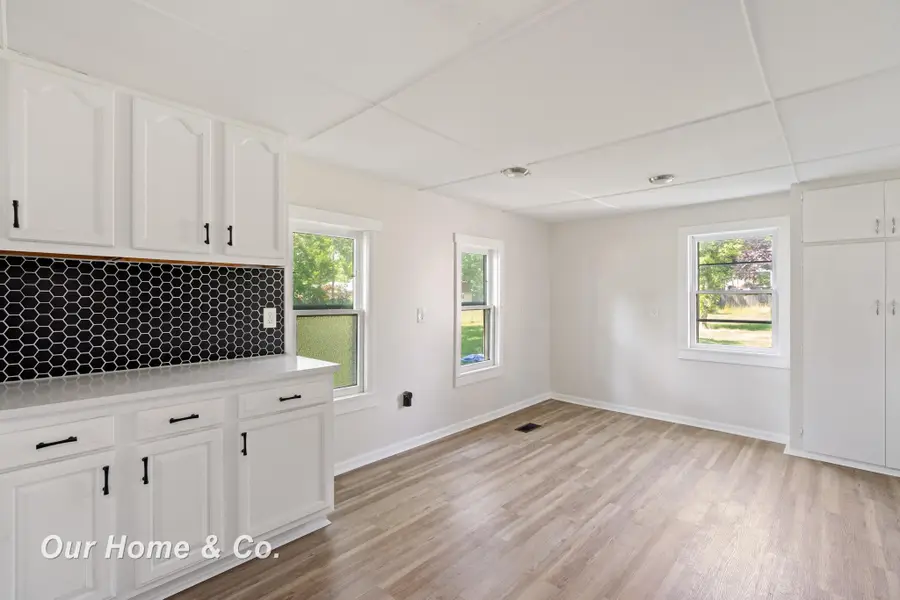 240 W 3RD ST, Imlay City, MI 48444 - #3