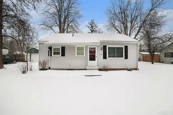 3906 Lancaster ST, Midland, MI 48642