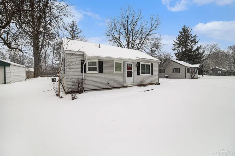 3906 Lancaster ST, Midland, MI 48642 - Image #2