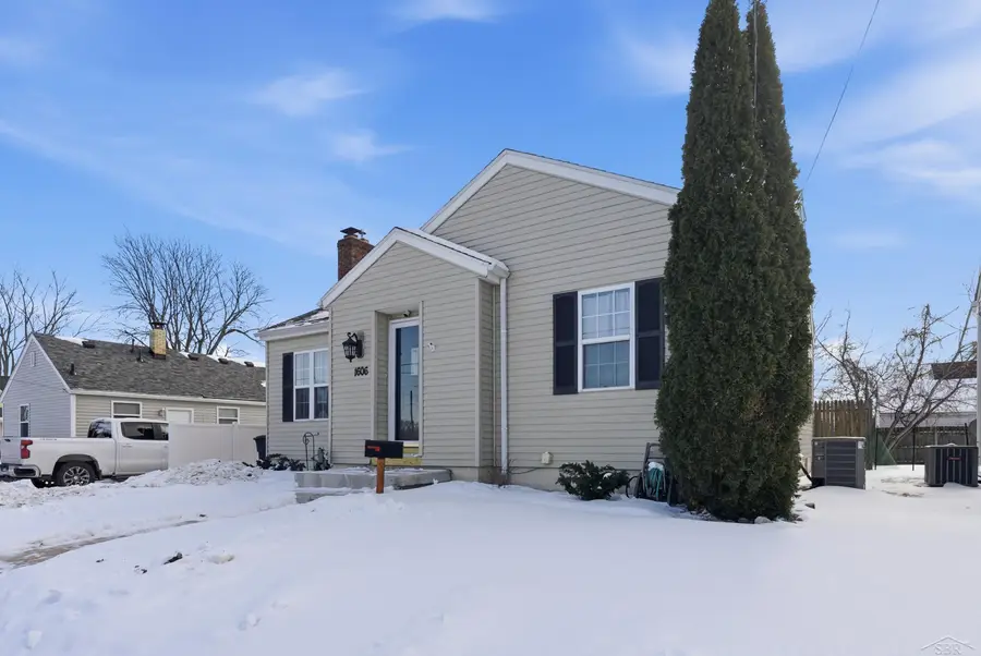 1606 Essex ST, Essexville, MI 48732 - #3