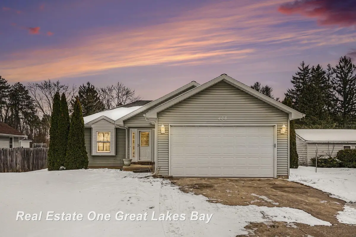 405 Swanson RD, Saginaw, MI 48609 - #1