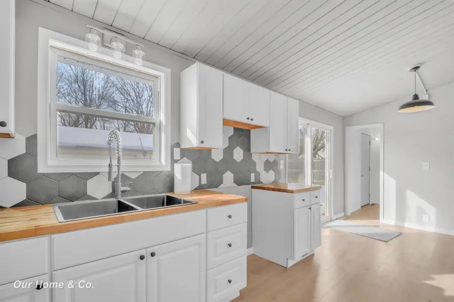 708 Nafus ST, Owosso, MI 48867 - #3