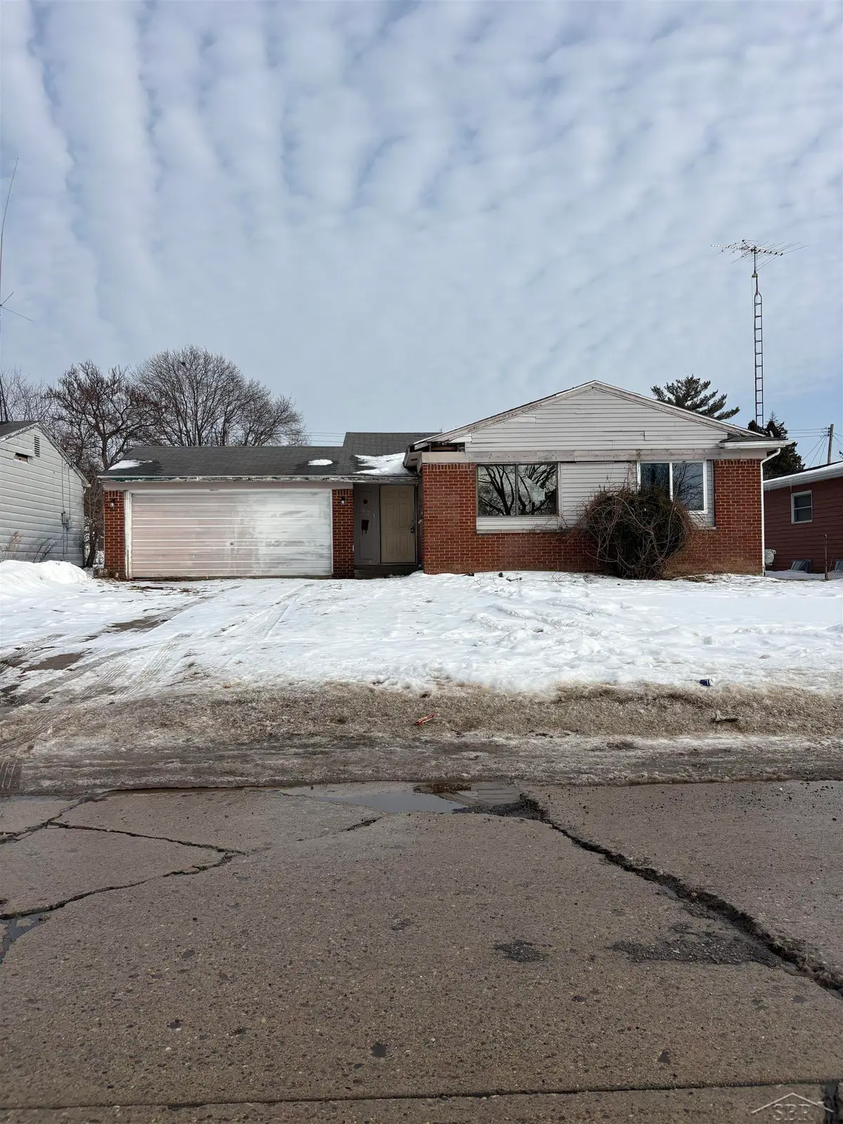 6104 Hilton LN, Beecher, MI 48458 - #1