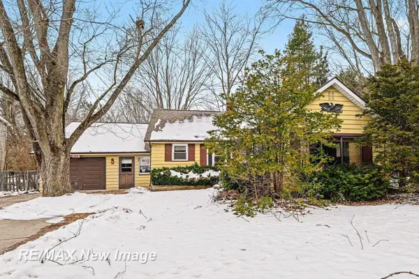 540 S Hemlock RD, Hemlock, MI 48626