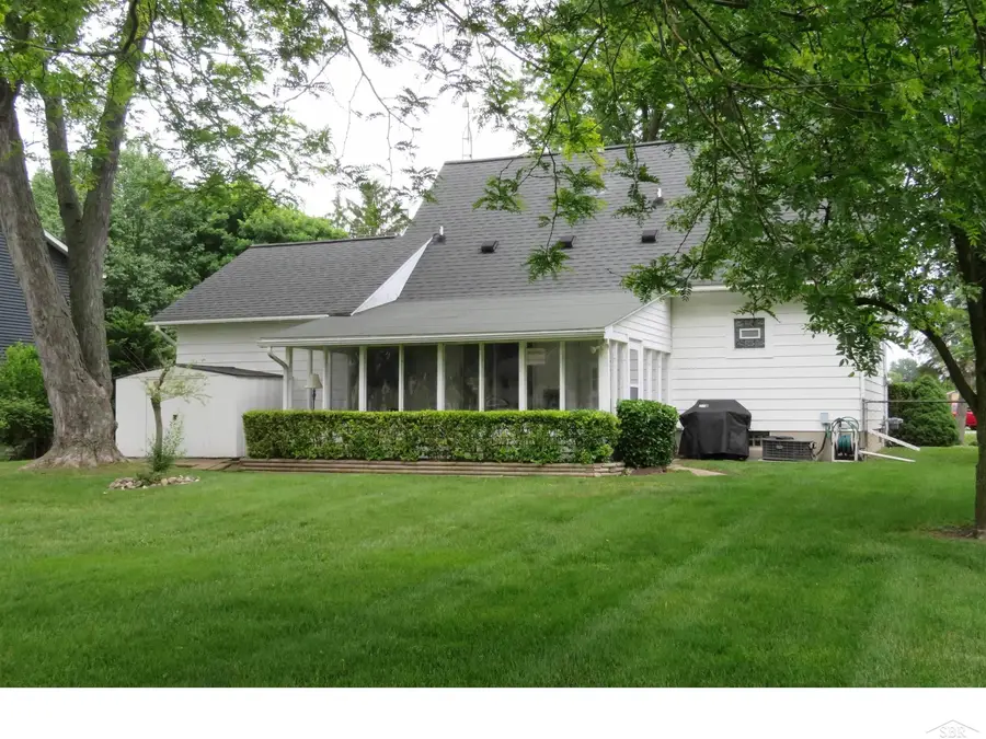 5490 S Genesee RD, Grand Blanc, MI 48439 - #3