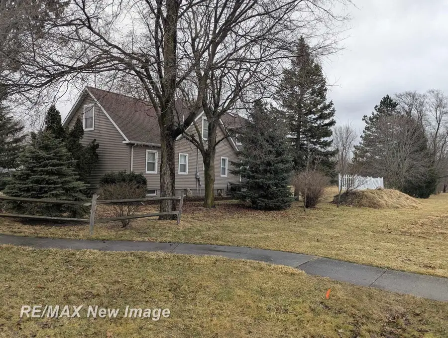 2385 McCarty RD, Saginaw, MI 48603 - #3