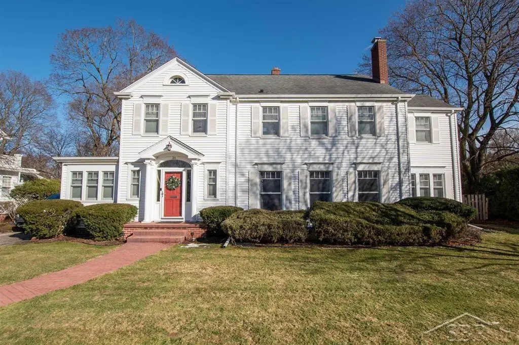 21 W Hannum BLVD, Saginaw, MI 48602 - #1