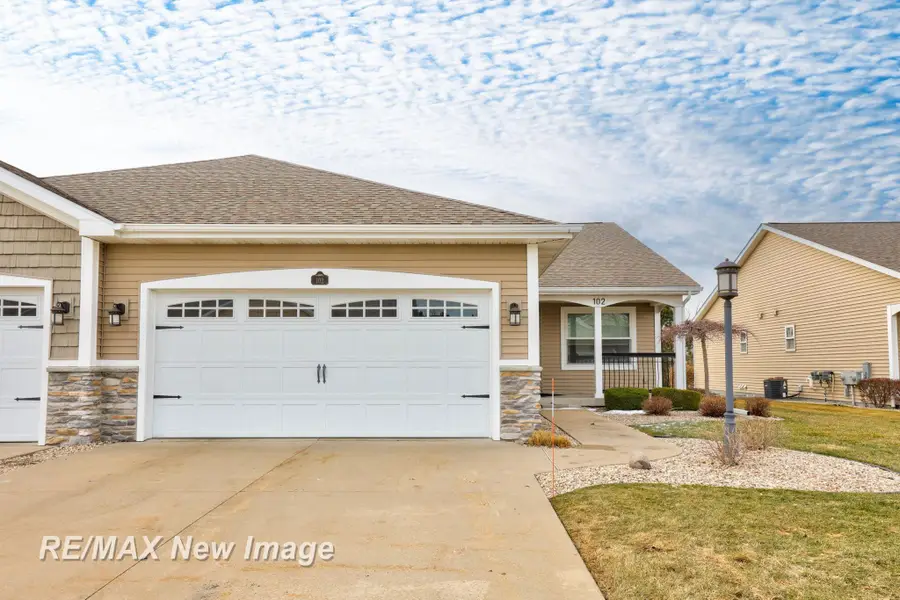 102 Tuscany CIR, Saginaw, MI 48603 - #2