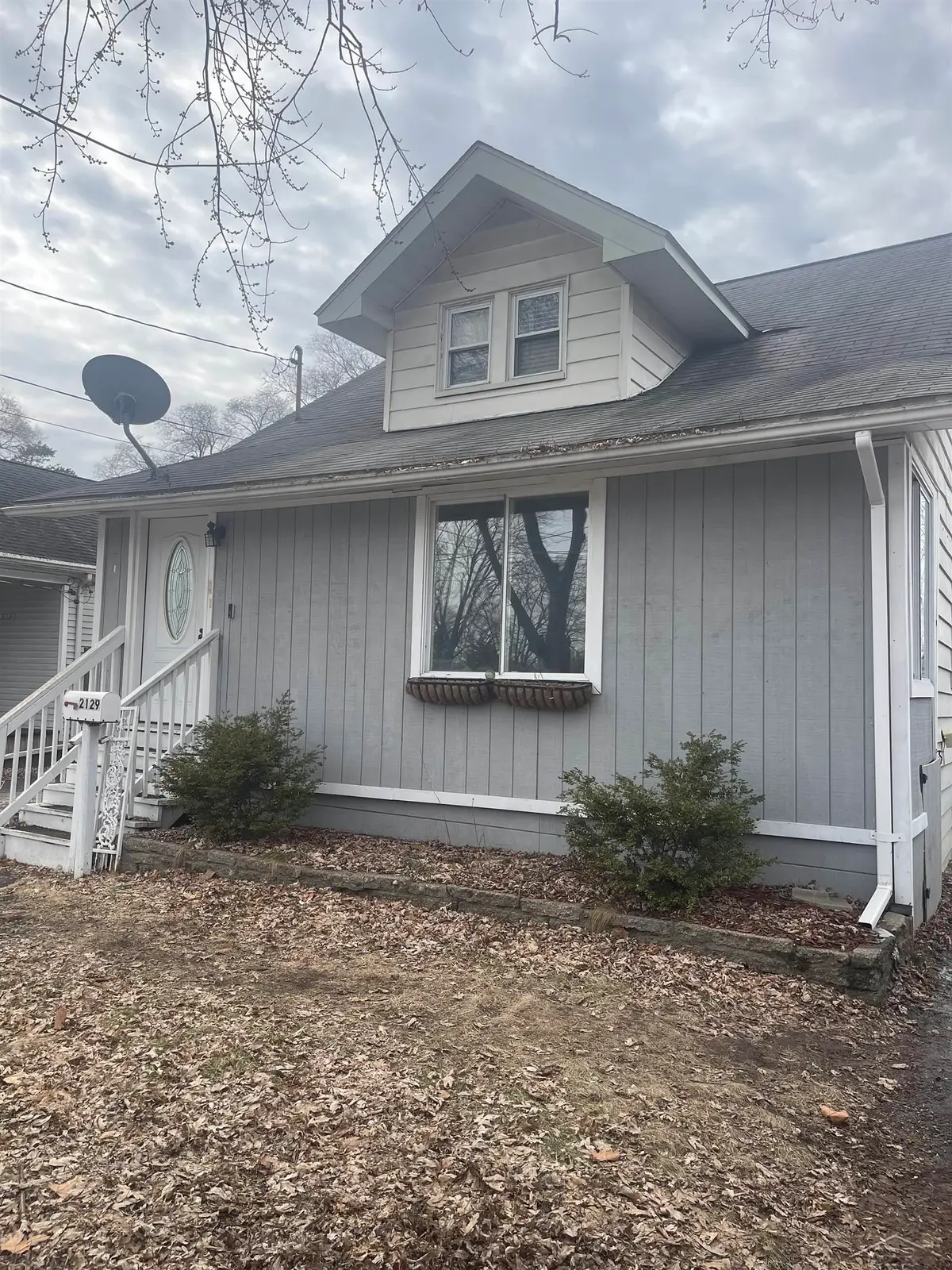 2129 N Clinton RD, Saginaw, MI 48602 - #1