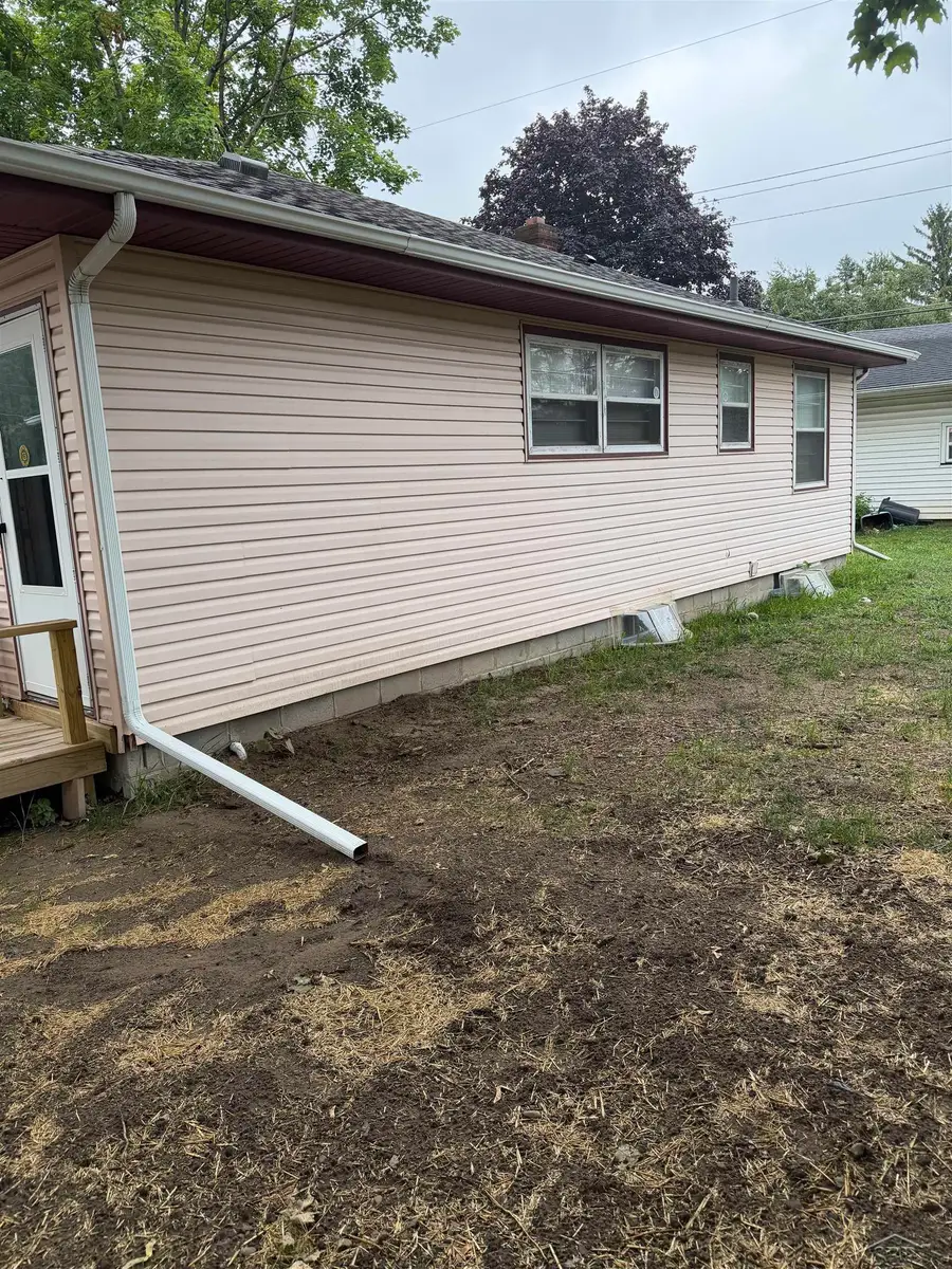 2609 S Outer Drive DR, Saginaw, MI 48601 - #2