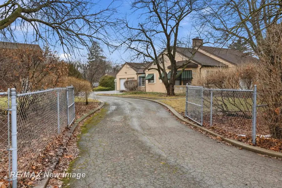 4077 Brockway RD, Saginaw, MI 48638 - #2