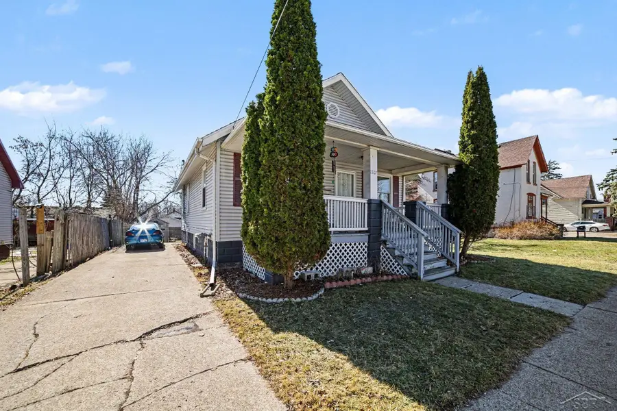 1507 Holmes ST, Saginaw, MI 48602 - #3
