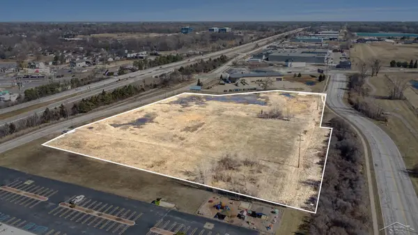 1240 James Savage RD, Midland, MI 48640