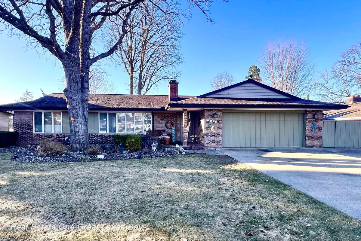 4749 Century DR, Saginaw, MI 48638 - #1