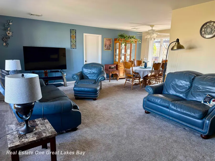 4749 Century DR, Saginaw, MI 48638 - #3